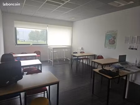 local 200 m² saint-georges-des-coteaux