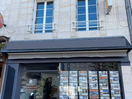 immeuble boutique + grand appt t2