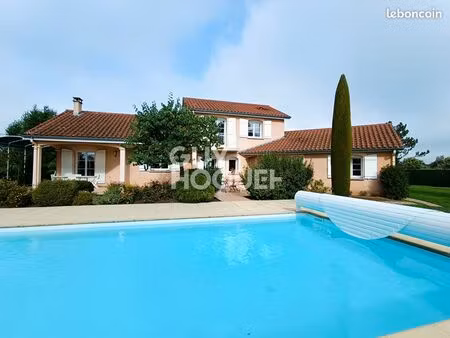 propriété 7 pièces 172 m²