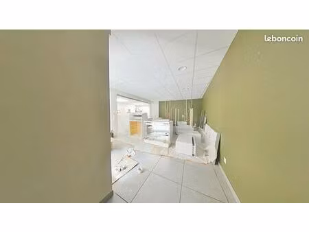 local commercial 32 m² montbrison