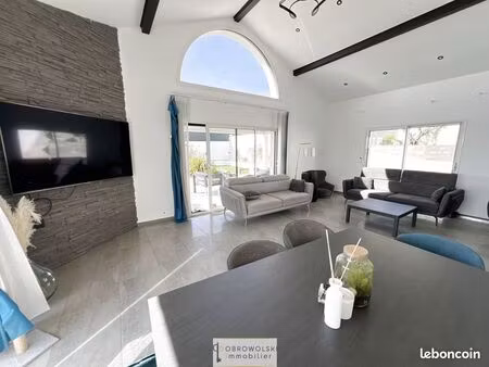 propriété 6 pièces 157 m²