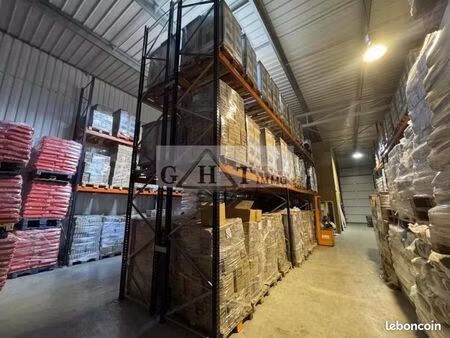 local industriel 300 m²