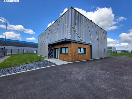 local industriel 300 m²