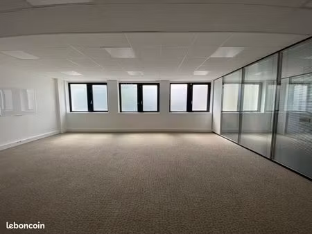 bureaux 250 m²
