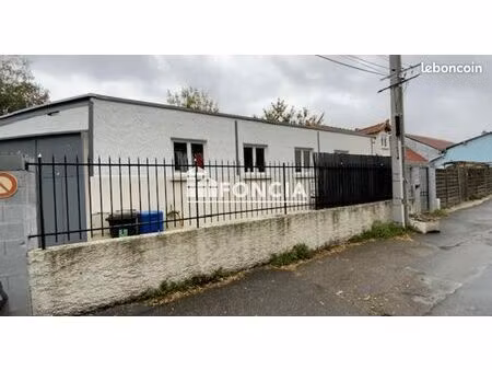local industriel 140 m²