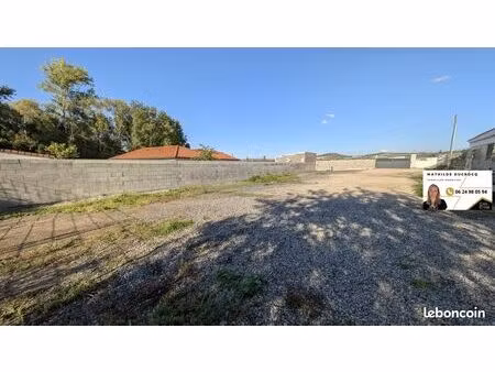 terrain 608 m² pérignat-lès-sarliève