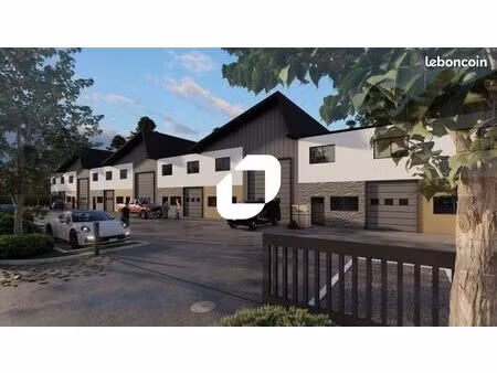 local d'activité 423 m²