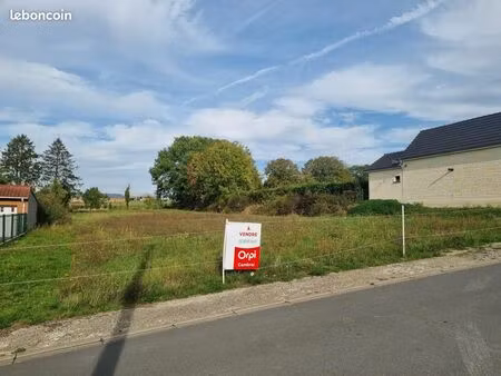 terrain 2 435 m² trescault