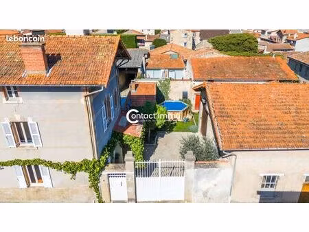 maison 5 pièces 204 m²