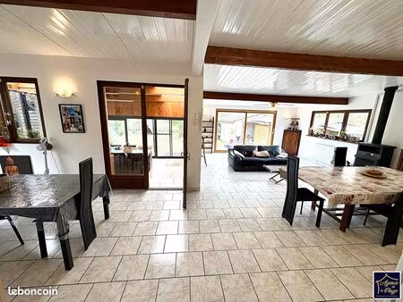 pavillon 6 pièces 180 m²