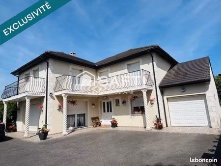 chalet 7 pièces 222 m²