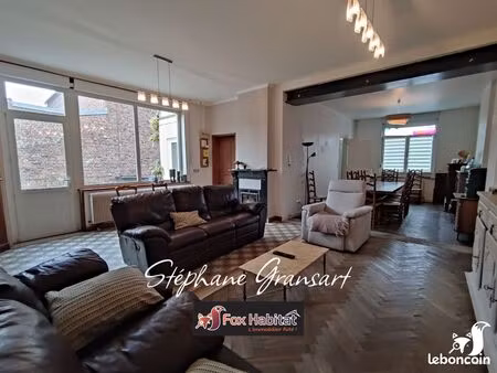 maison 9 pièces 212 m²