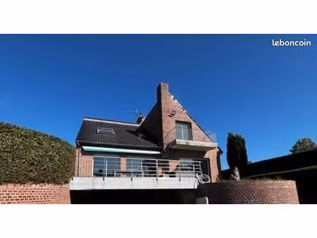 maison 8 pièces 214 m²