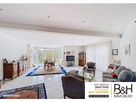 maison 6 pièces 272 m²