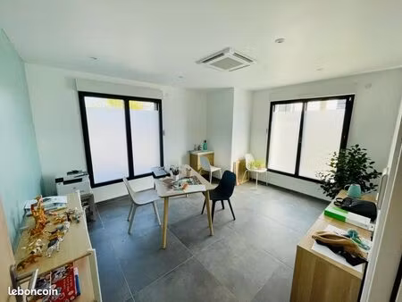 local neuf de 15m2 dans cabinet paramédical