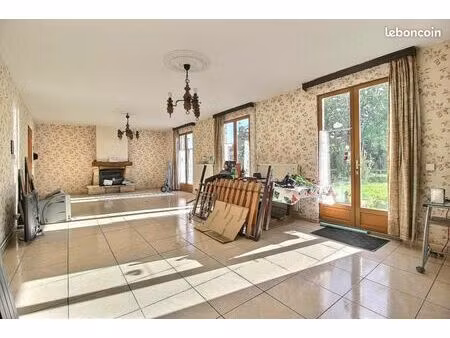 maison 6 pièces 185 m²