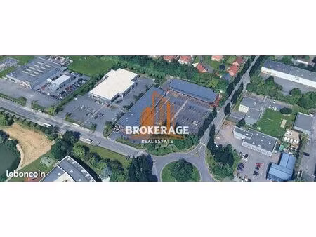 local commercial 247 m²