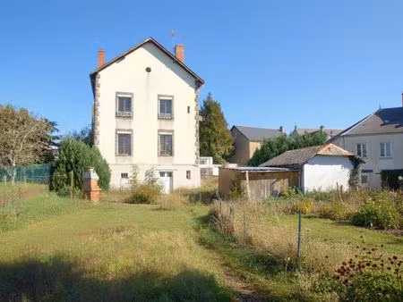maison familiale 130 m2 avec jardin en auvergne