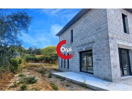 maison pont-évêque 130 m² t-5 à vendre  295 000 €