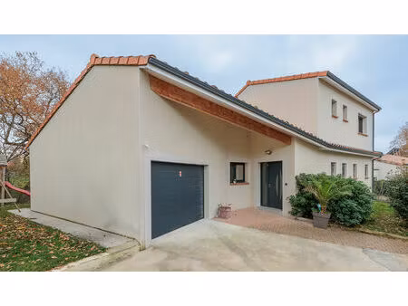 belle maison récente à labège