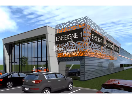 à louer local d'activités / cellule commerciale neuve de 5