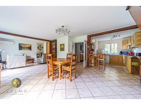 maison 6pièce(s) 4chambre(s) 136 m² flexanville (78910)