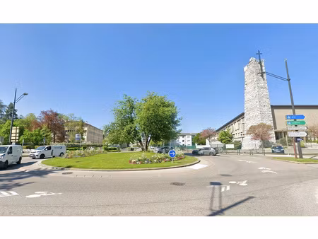 lot de 6 stationnements dont 3 garages en sous-sol à annecy