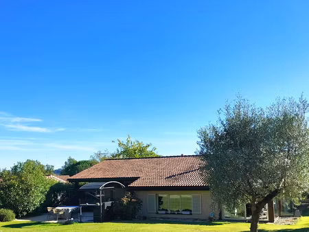 maison plein pied d'exception au sein de la résidence du châ