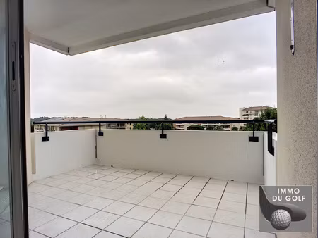 t2 44 m2 golf de seilh avec parking et cellier