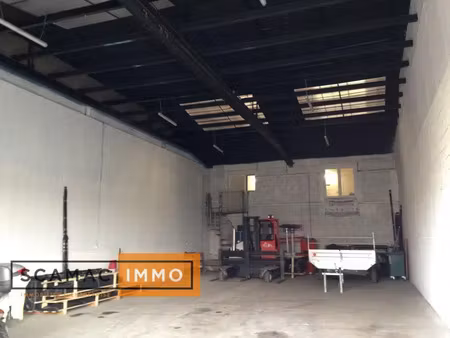 entrepôt de 180m²