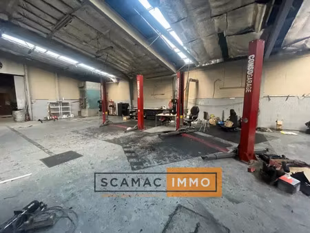 local d'activités de 667m²