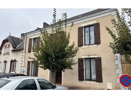 maison luché-pringé 227 m² t-7 à vendre  157 500 €