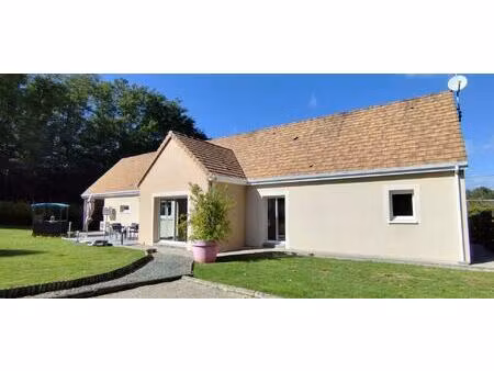 magnifique maison de 2014 avec 4 chambres et 1 6 hectare.