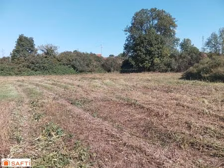 a vendre très beau terrain constructible de 500 m2