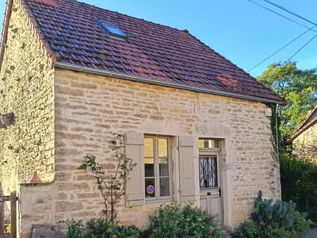 maison de village en pierre