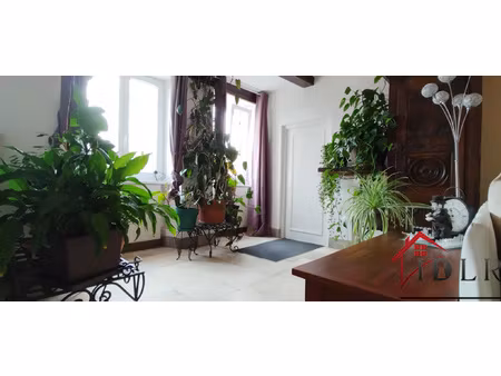 corps de ferme rénové 226 mètres carrés  annexes