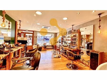 fond de commerce coiffure la clusaz  emplacement n1