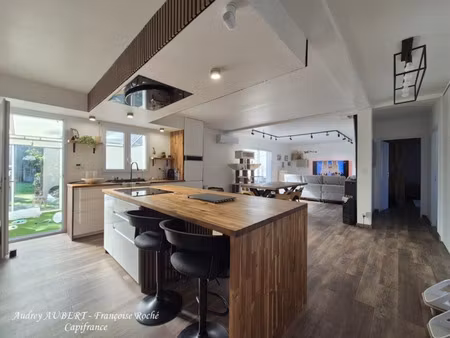 maison à vendre puyrolland 6 pièce(s) 158m2 290 000€