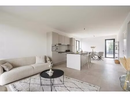 ruim appartement met 2 leefterrassen