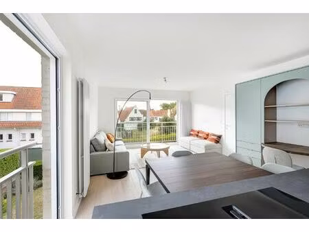 prachtig afgewerkt appartement in villa residentie aan het strand te duinbergen