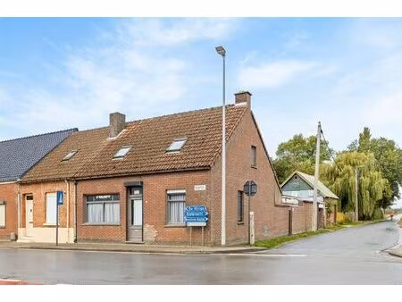 te renoveren handelshuis op 320m² in de klinge