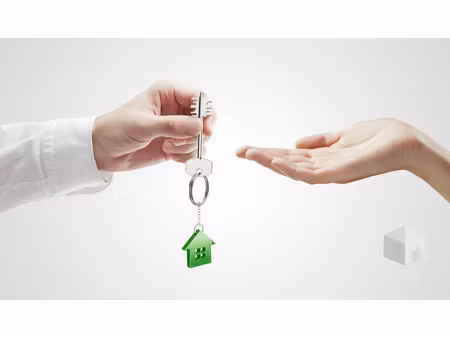 montélimar  local 180 m2 avec grande cour 300 m2