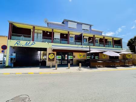 achat local commercial 340m² entre deux 97414