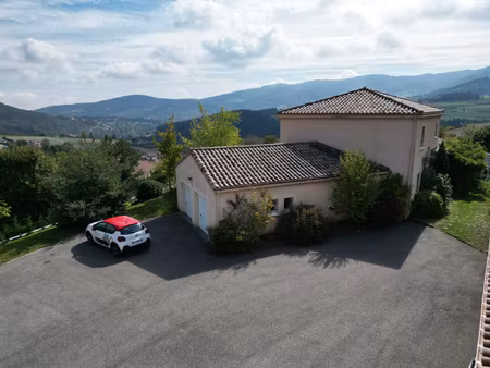 maison plain-pied bourg-argental 160m2 6 pièces