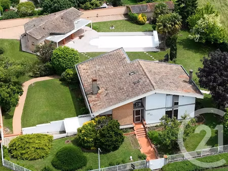 vente maison 5 pièces 155.08 m² à la ville-dieu-du-temple (82290)  279 000 €