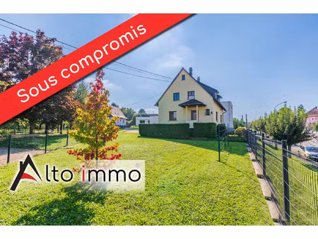 maison 4 pièces sur 852 m2 de terrain  garage + bâtiment ann