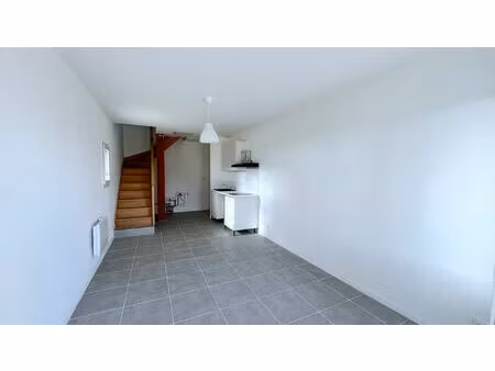 location maison 2 pièces 37 m² à pugnac (33710)