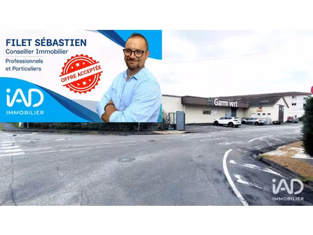 vente bureaux et commerces à artix (64170) : à vendre / 1147m² artix