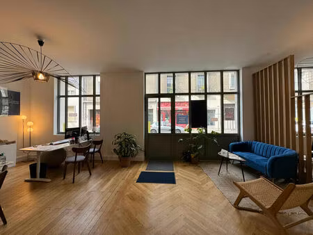 location commerce 76 m² à tours (37000)