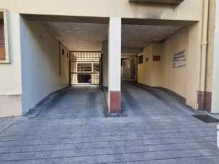 vente garage et parking à grenoble (38000) : à vendre / 15m² grenoble